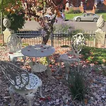 Pineapple House, Spacious 1St Floor Apartment! City Center! 96 Walk Score! Free Parking!