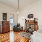 Woods Manor Walk To Downtown Built In 1887