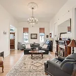 Woods Manor Walk To Downtown Built In 1887
