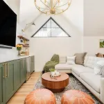 Luxe Designer Flat On Sloans Lake With Rooftop Deck