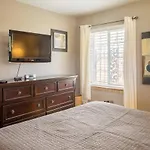 Hot Tub Movie Room Great For Groups