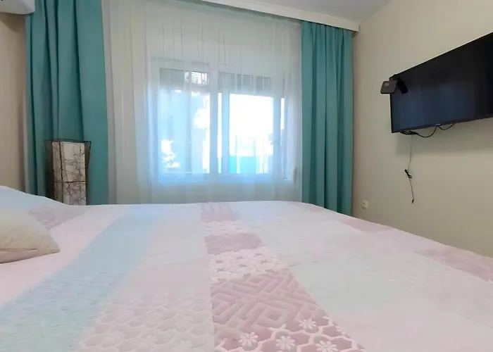 Large House For 5 Guests