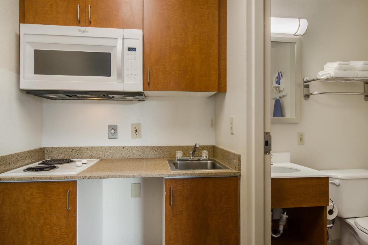 Hometowne By Red Roof - Glendale/ Cherry Creek Motel Denver