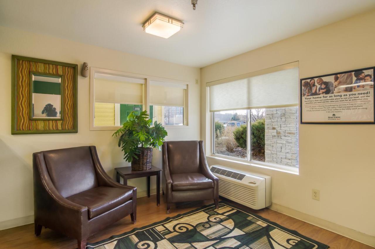 Motel Hometowne By Red Roof - Glendale/ Cherry Creek