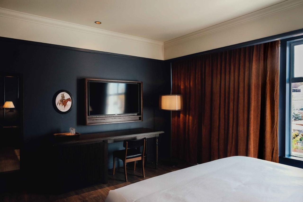 Life House, Lower Highlands Hotel 4*