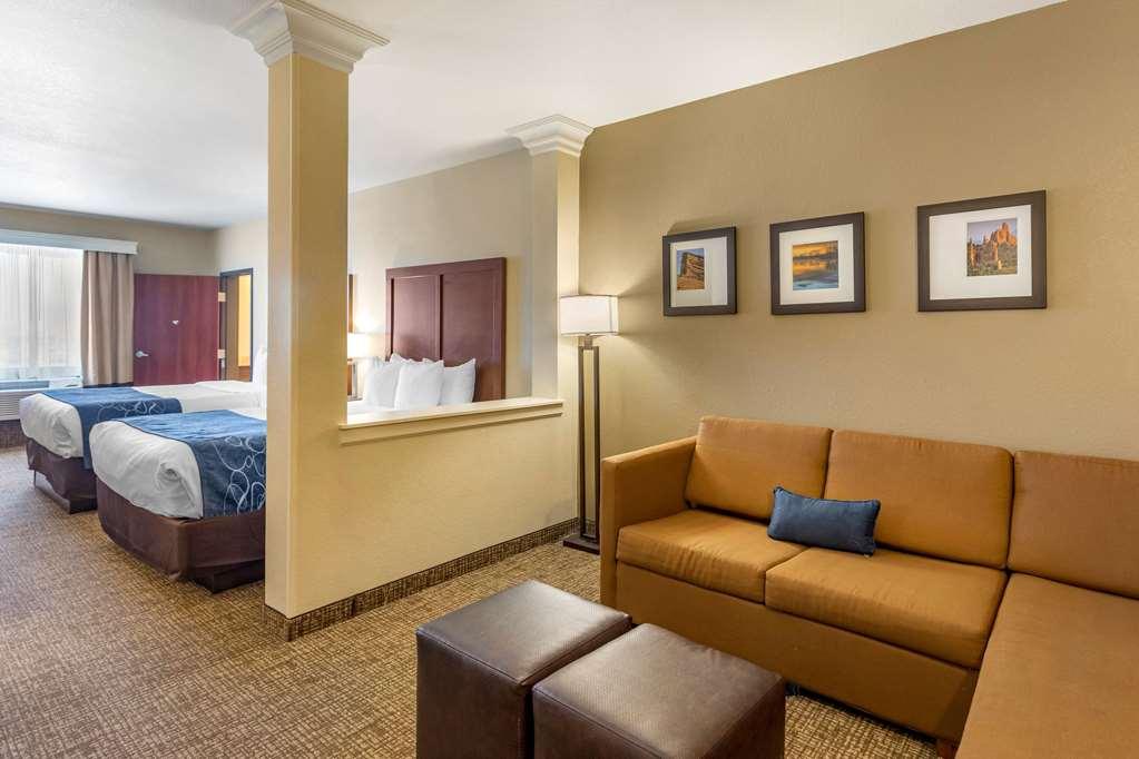 Mainstay Near Downtown Hotel 3*