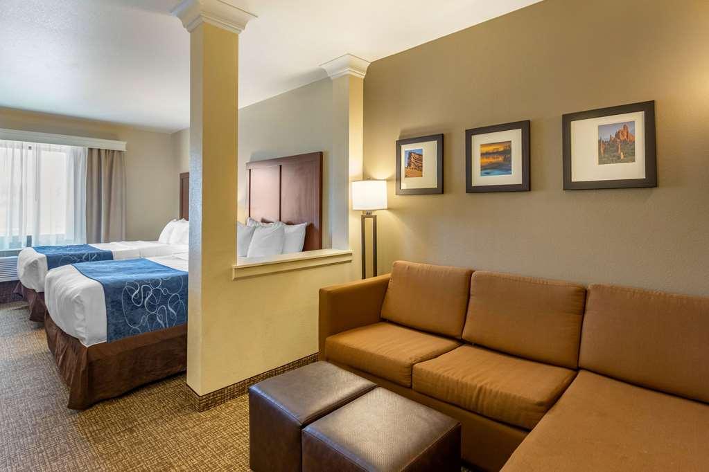 Mainstay Near Downtown Hotel 3*