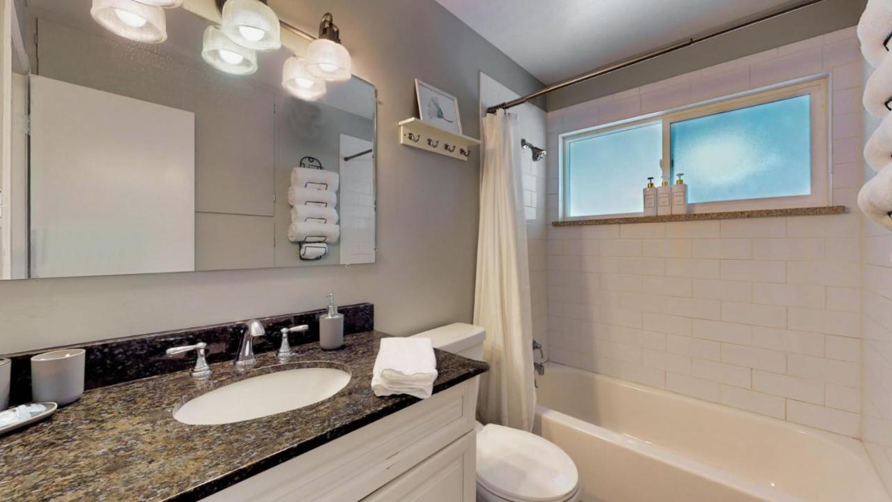 Holiday home 4 Bed + More Quiet Neighborhood *