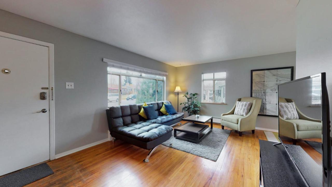 4 Bed + More Quiet Neighborhood Holiday home