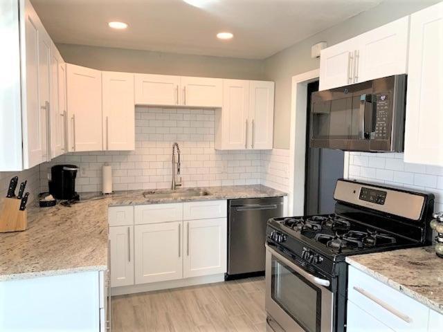 4 Bed + More Quiet Neighborhood *