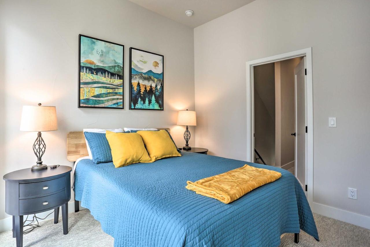 Holiday home Trendy Townhome - Walk To Mile High Stadium *