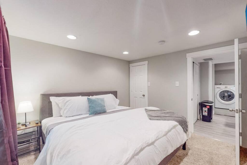 Holiday home 2 King Lower 65th Oasis In With King Beds