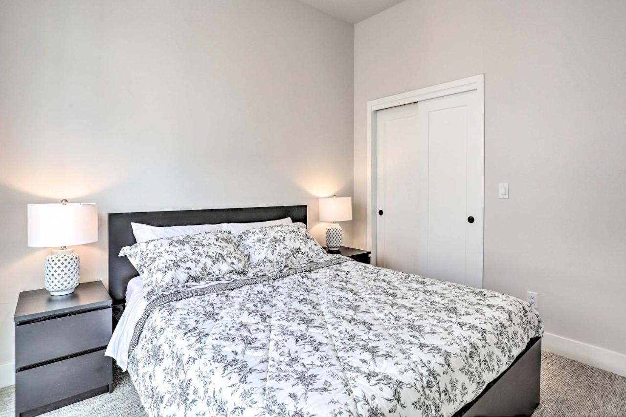 Trendy Townhome - Walk To Mile High Stadium * Denver
