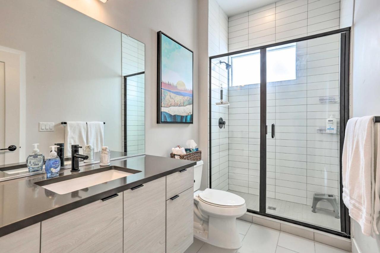 Trendy Townhome - Walk To Mile High Stadium