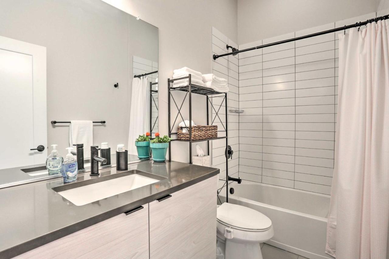 Trendy Townhome - Walk To Mile High Stadium Holiday home