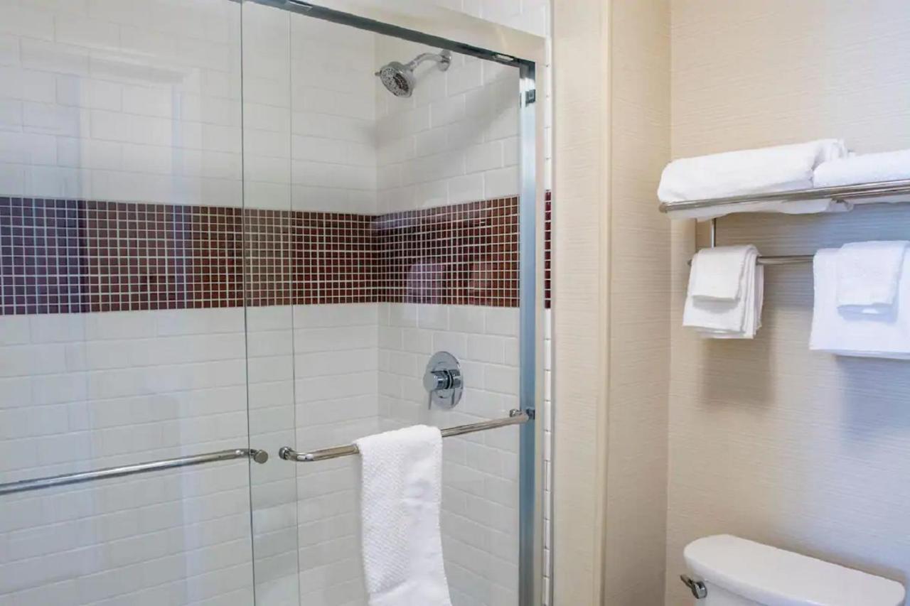 Staybridge Downtown By Ihg 3*