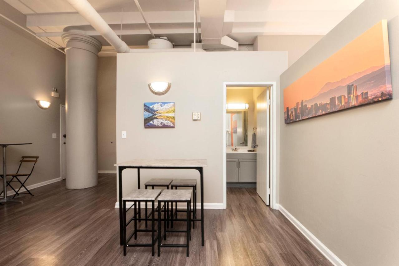 Renu - Relax, Revive, Renew Hotel Denver