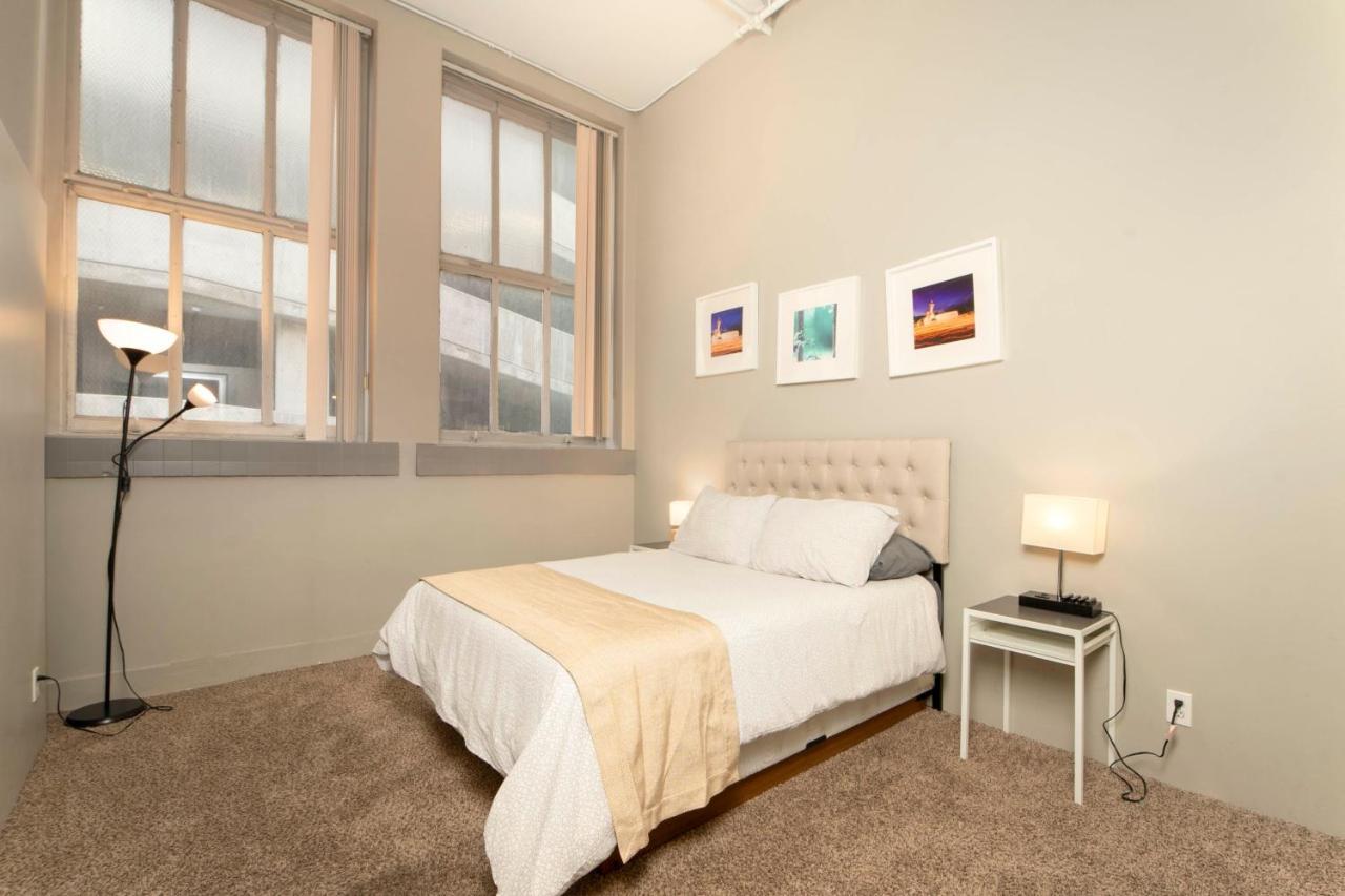 Renu - Relax, Revive, Renew Hotel Denver