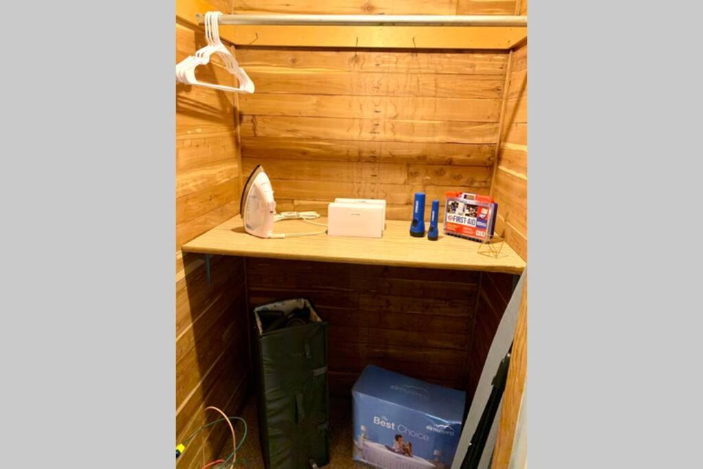 Lower Mable Unit, New Kitchen & 2 King Beds Denver
