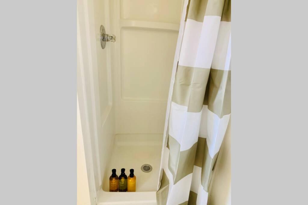 Holiday home Lower Mable Unit, New Kitchen & 2 King Beds Denver