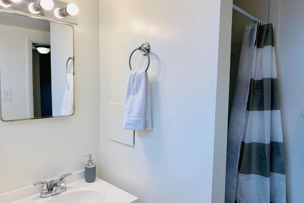 Lower Mable Unit, New Kitchen & 2 King Beds
