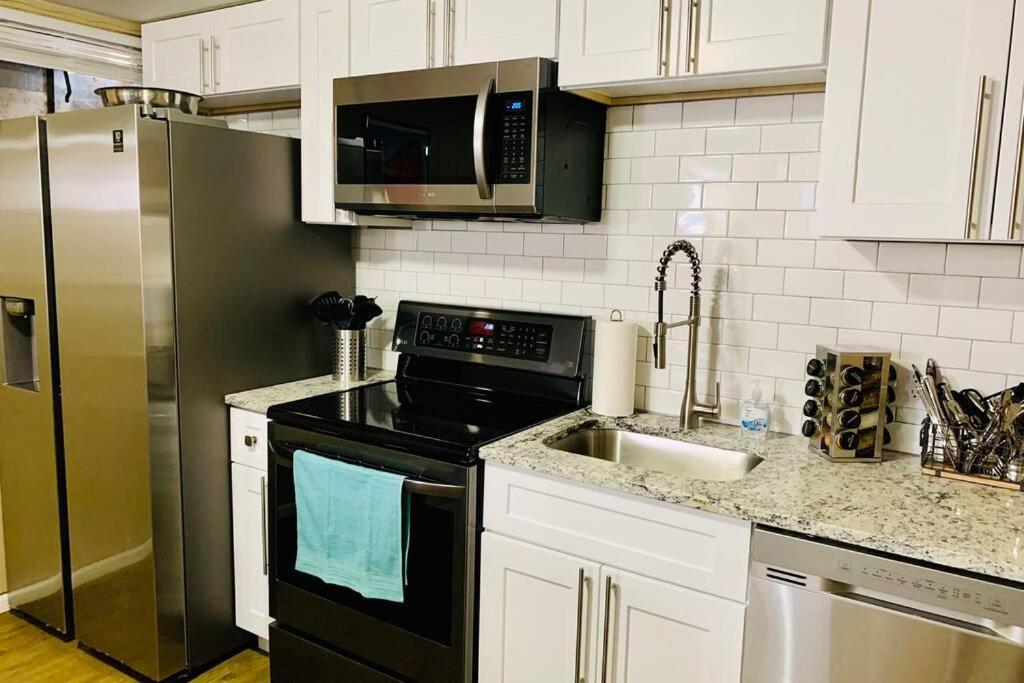 Holiday home Lower Mable Unit, New Kitchen & 2 King Beds Denver