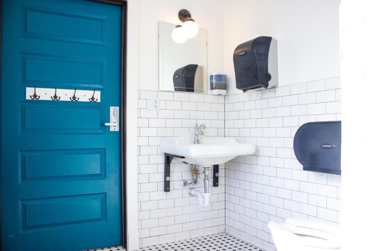 11Th Avenue Hostel Denver
