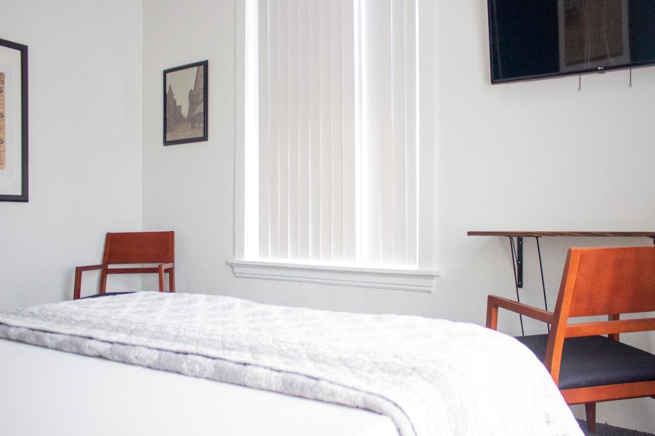 11Th Avenue Hostel Hostel