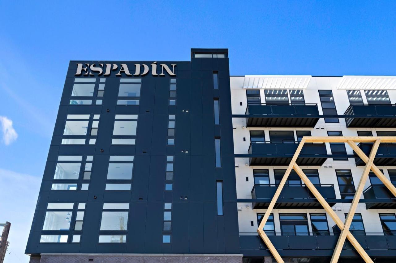 Colorful Western Vibe - Walk Everywhere - Zuni Lofts *
