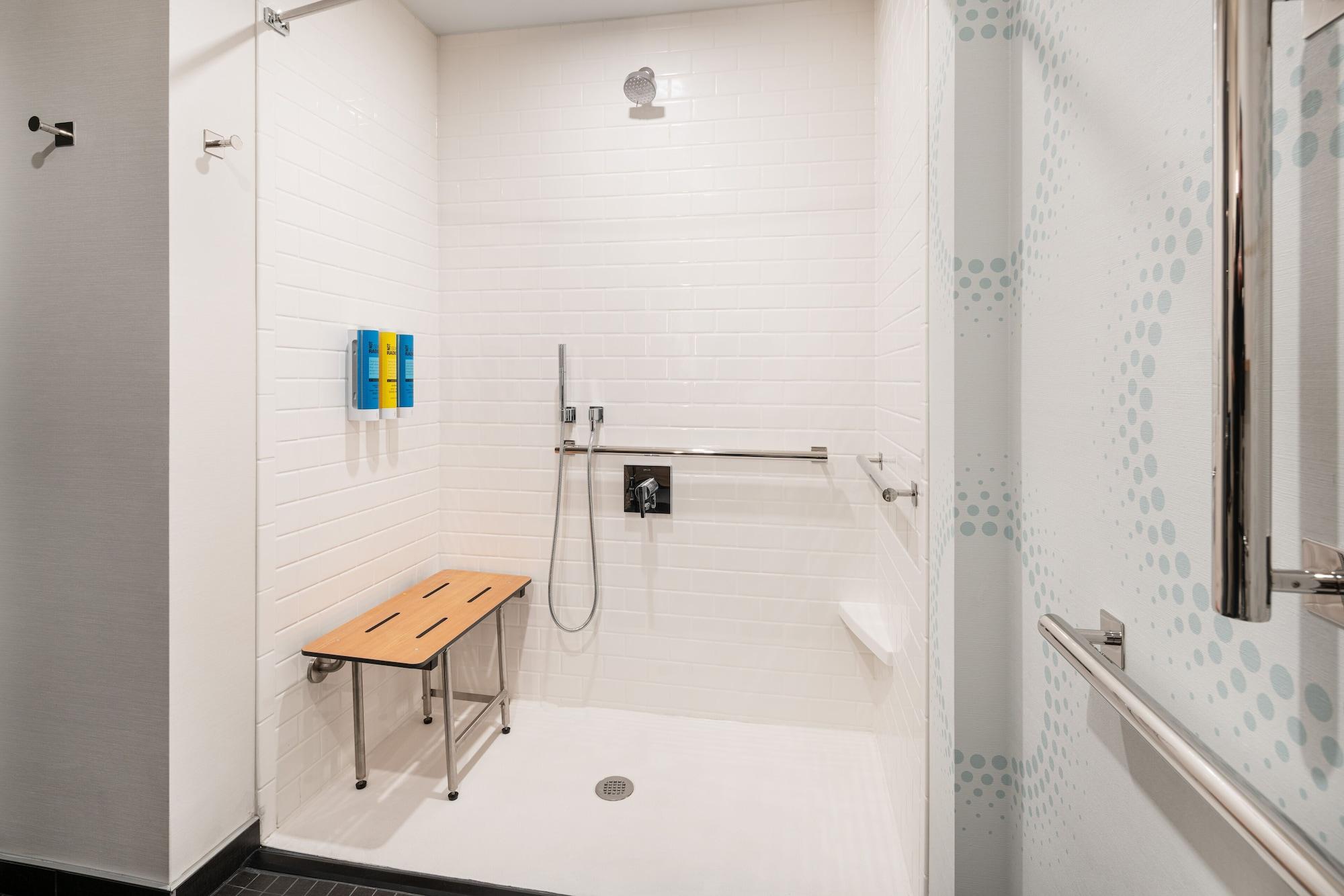 Hotel Home2 By Hilton Downtown Convention Center Denver
