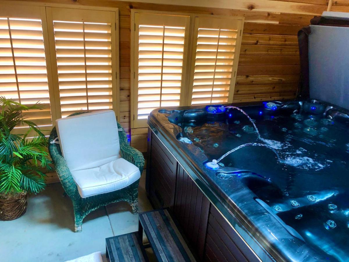 Apartment Blue Bear Den 3br 2ba Dtc Private Hot Tub