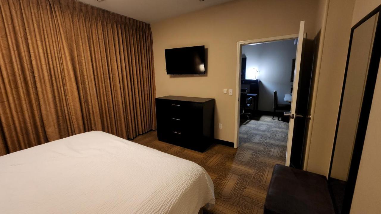 Staybridge Downtown By Ihg Hotel 3*
