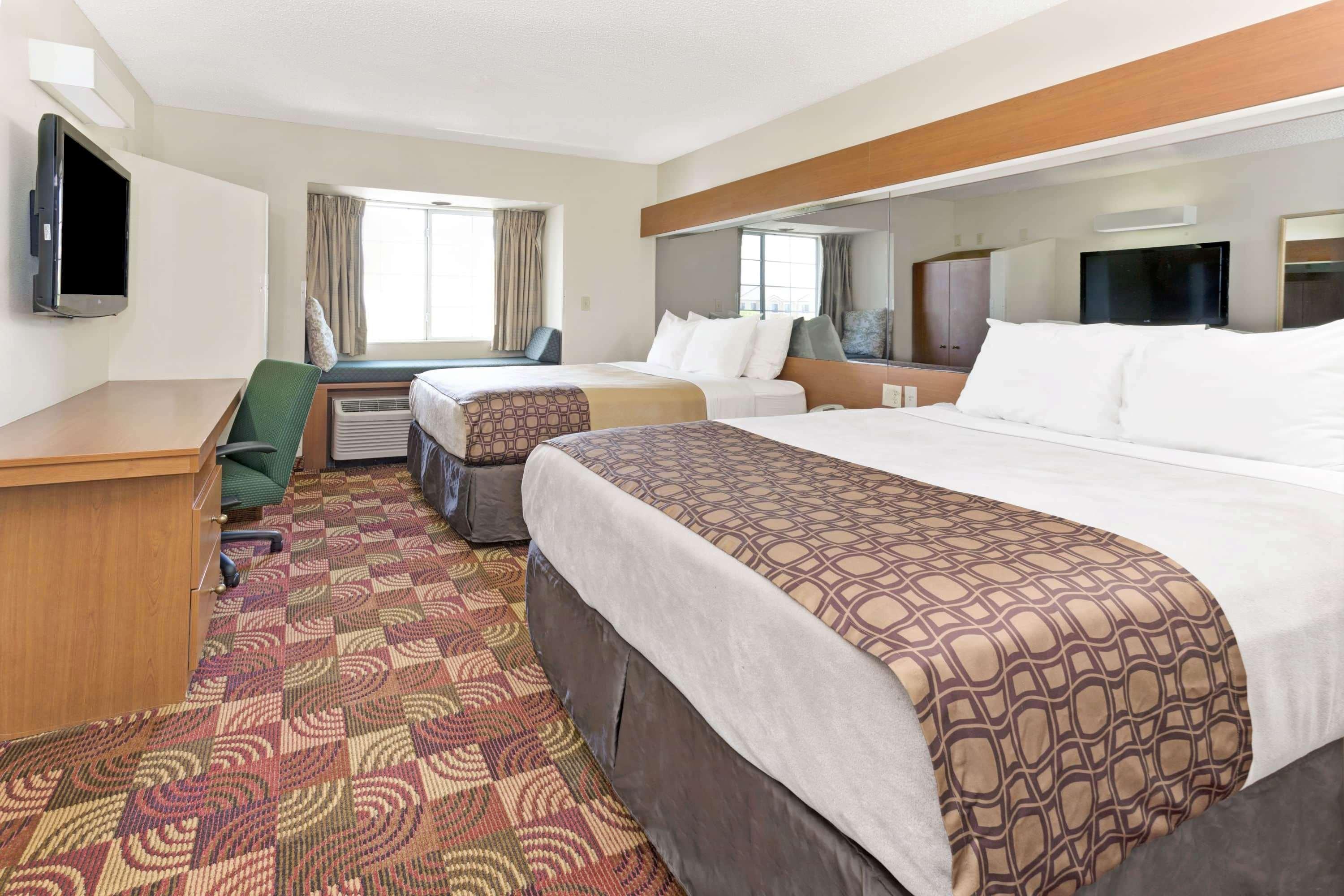Hotel Microtel & By Wyndham Airport 2*
