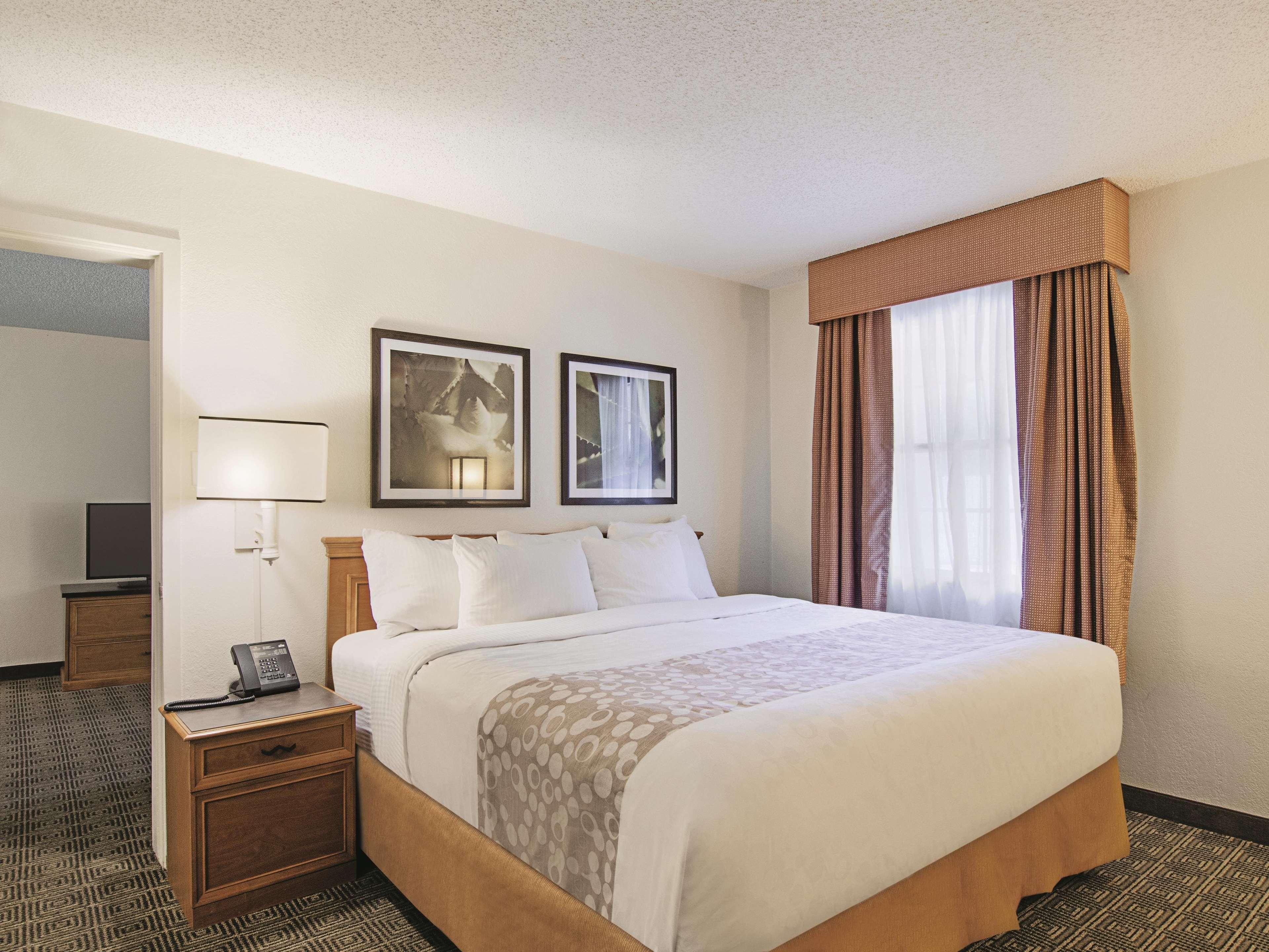 La Quinta By Wyndham Cherry Creek Hotel
