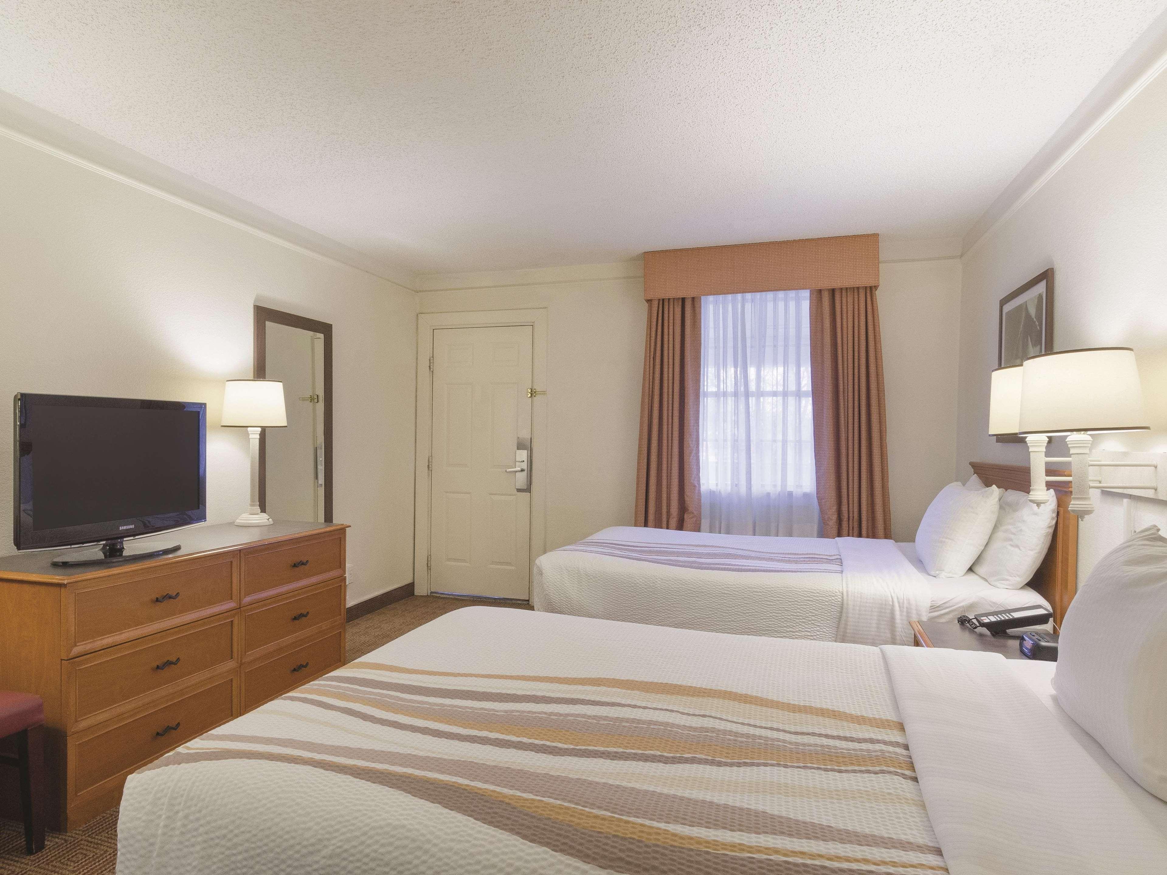 La Quinta By Wyndham Cherry Creek Hotel 3*