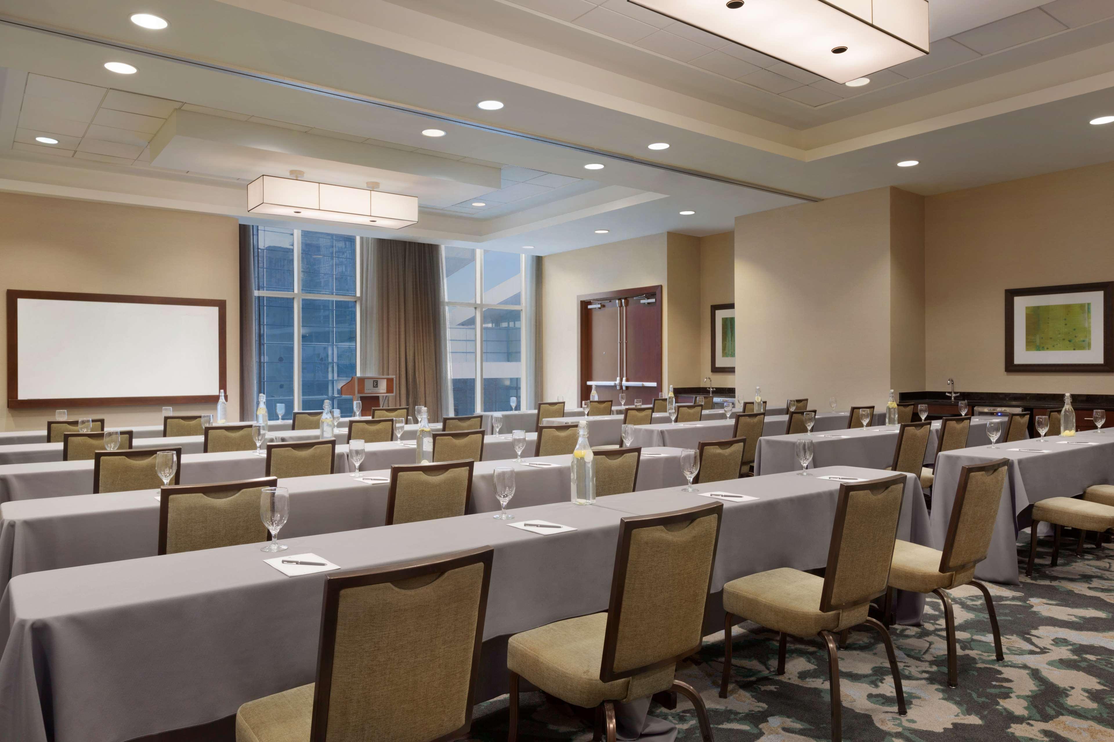 Hotel Embassy By Hilton Downtown Convention Center Denver