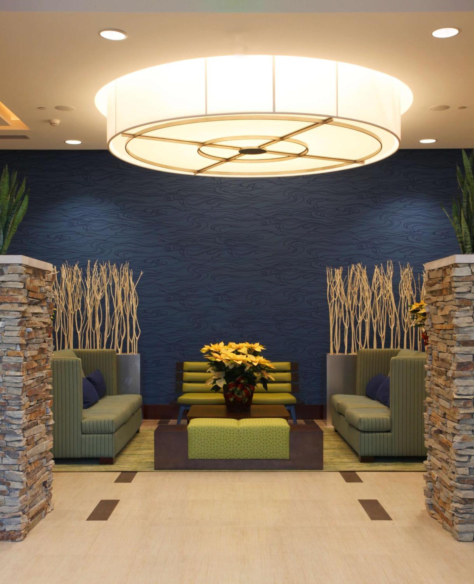 Embassy By Hilton Downtown Convention Center Hotel 4*