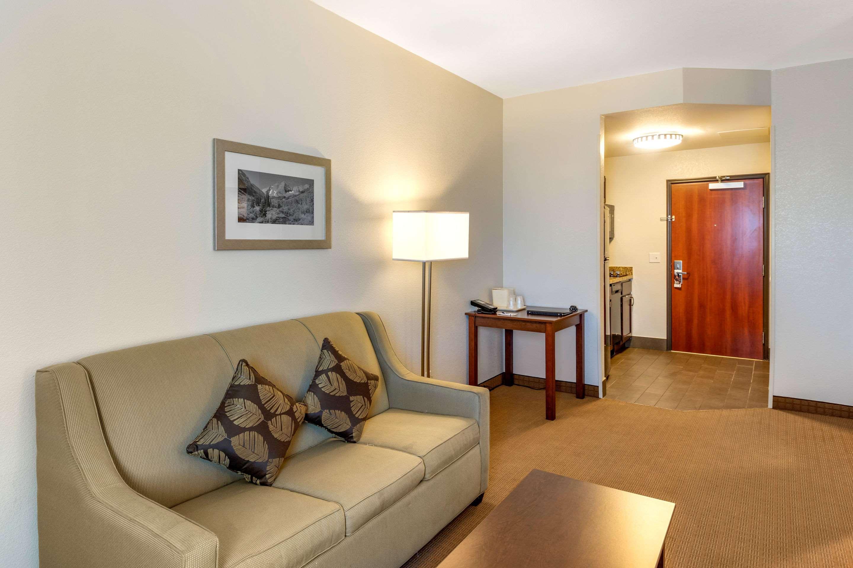 Hotel Mainstay Near Downtown 3*