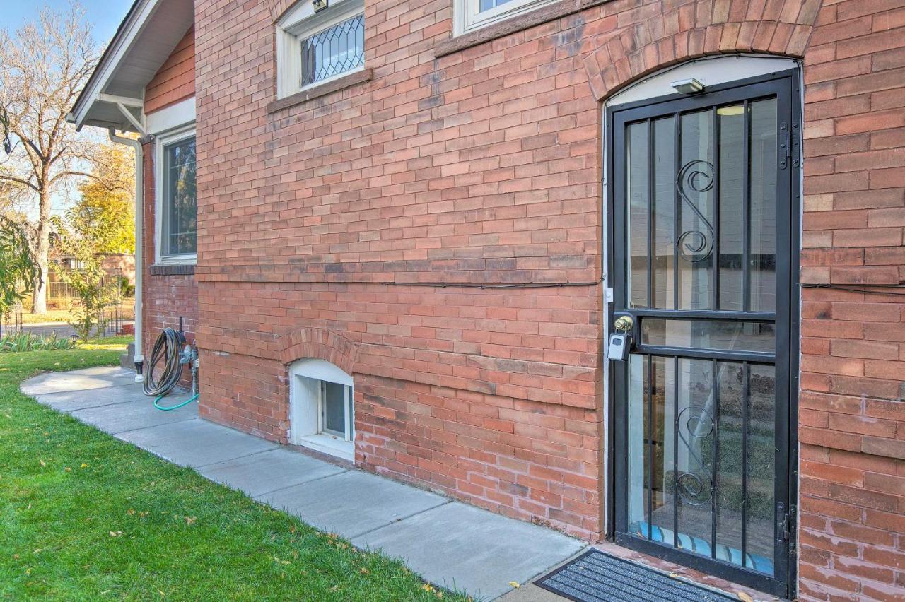 Steps To Park And Restaurants! Apartment *
