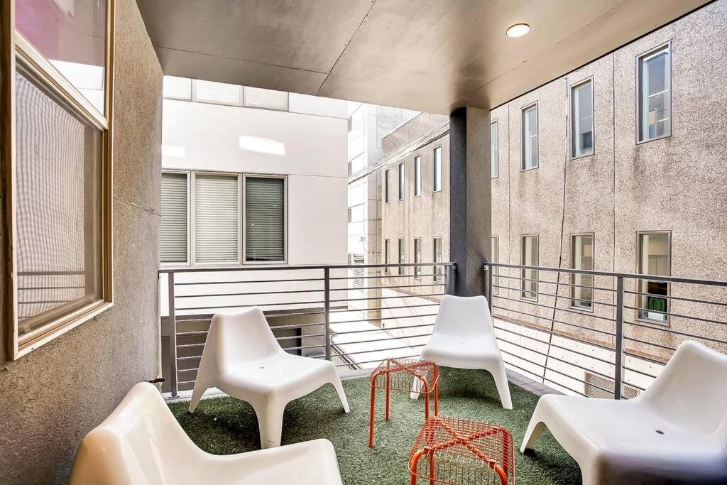 Luxurious, 3 Bdr Home-balcony, Rooftop And Parking Apartment