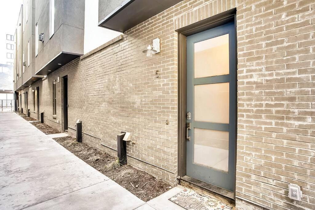 Luxurious, 3 Bdr Home-balcony, Rooftop And Parking