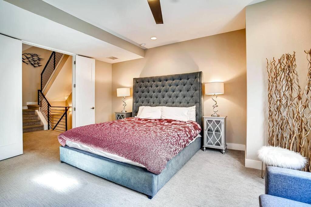 Luxurious, 3 Bdr Home-balcony, Rooftop And Parking Apartment *