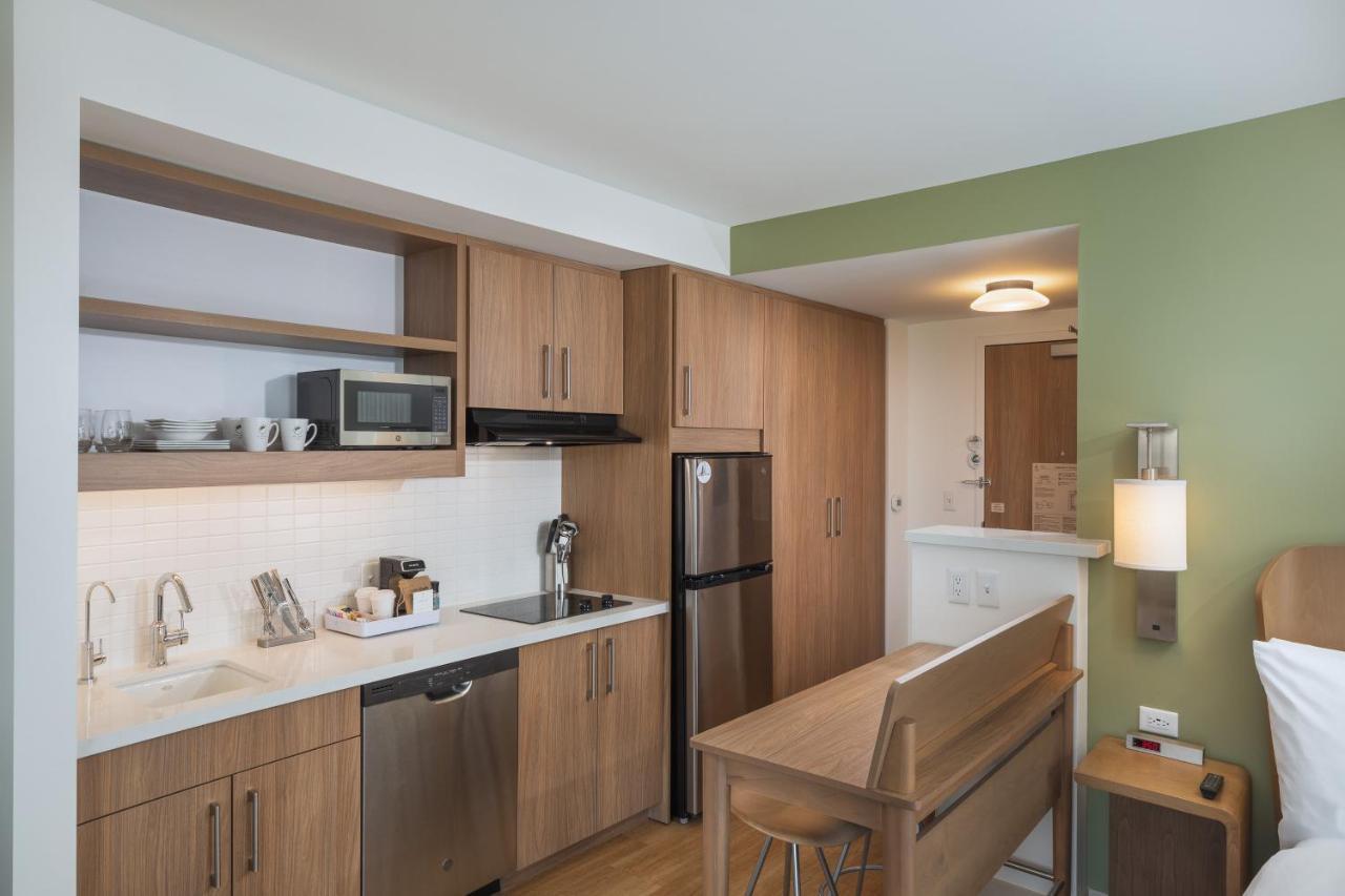 Hotel Element Downtown East 3*