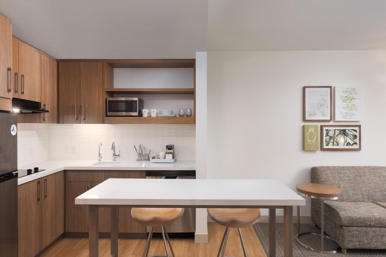 Hotel Element Downtown East 3*