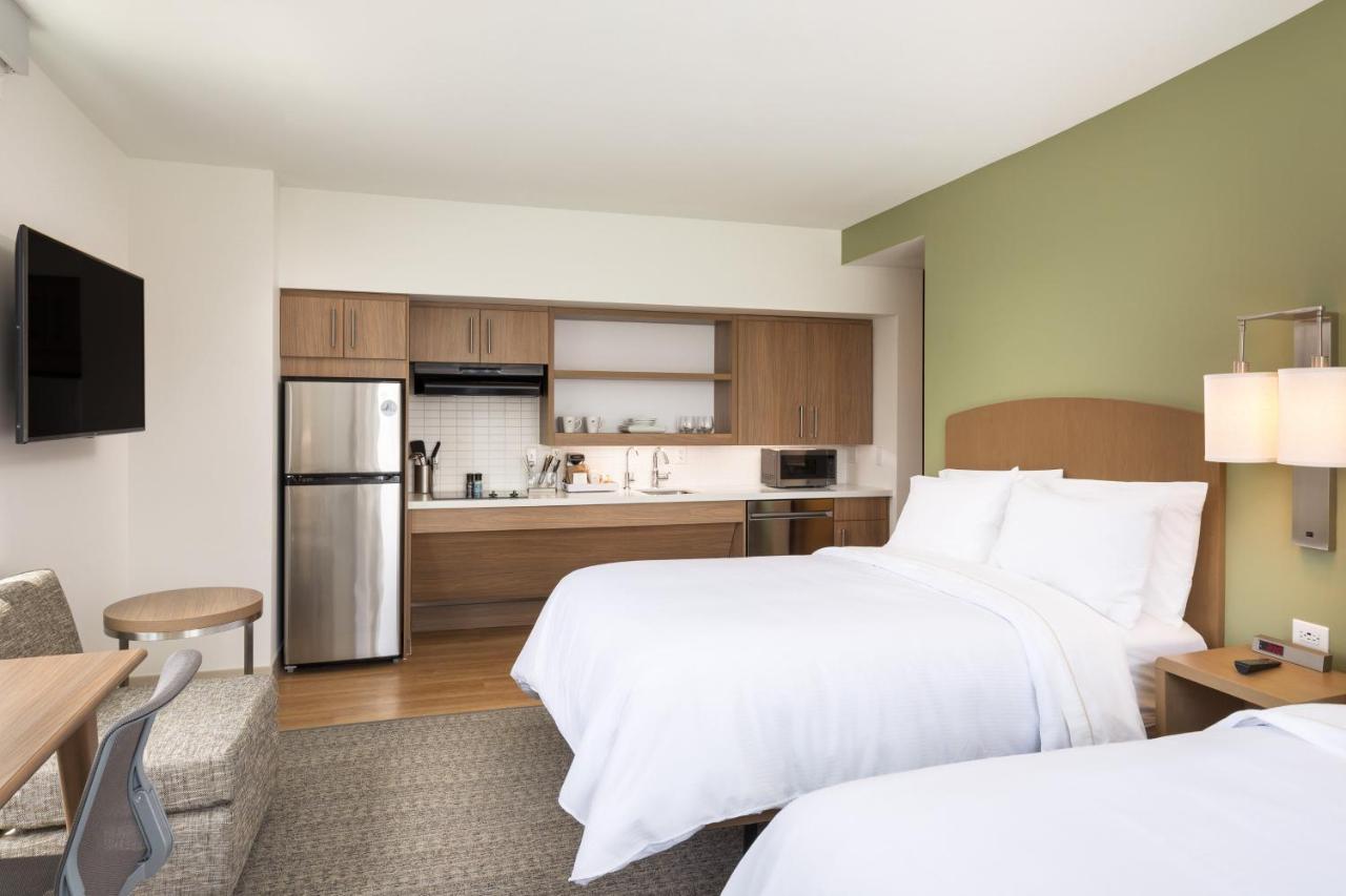 Element Downtown East Hotel