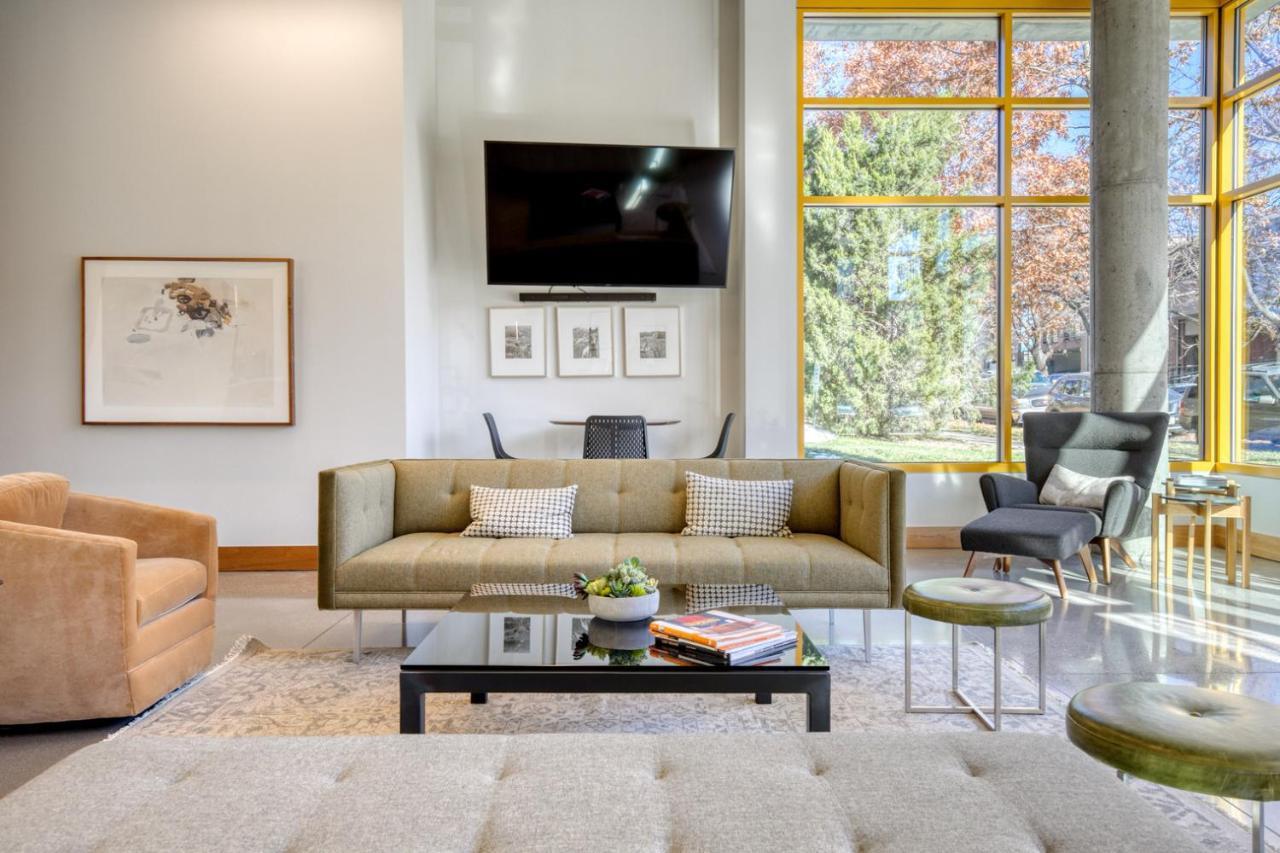 Cherry Creek W Wd Lounge Nr 2nd Ave Den-291 * Denver