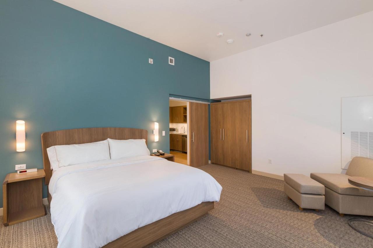 Element International Airport Hotel Denver