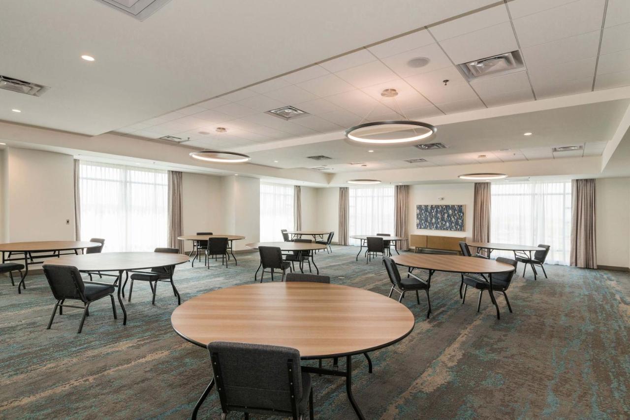 Element International Airport Hotel Denver