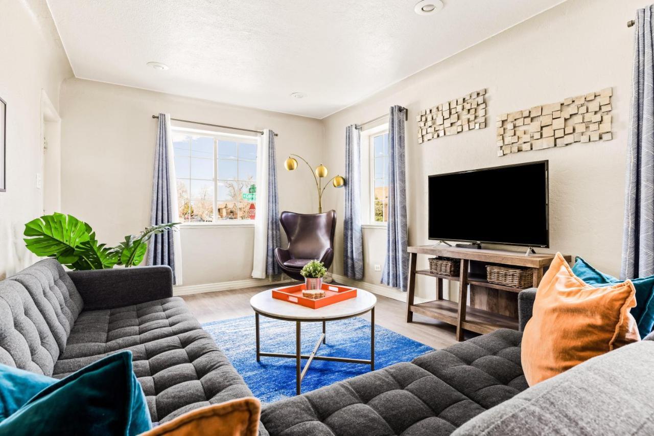 Apartment Stylish Retreat - King Beds - Walk To Sloans *
