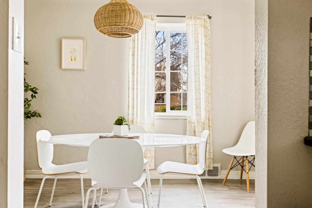 Stylish Retreat - King Beds - Walk To Sloans Apartment *